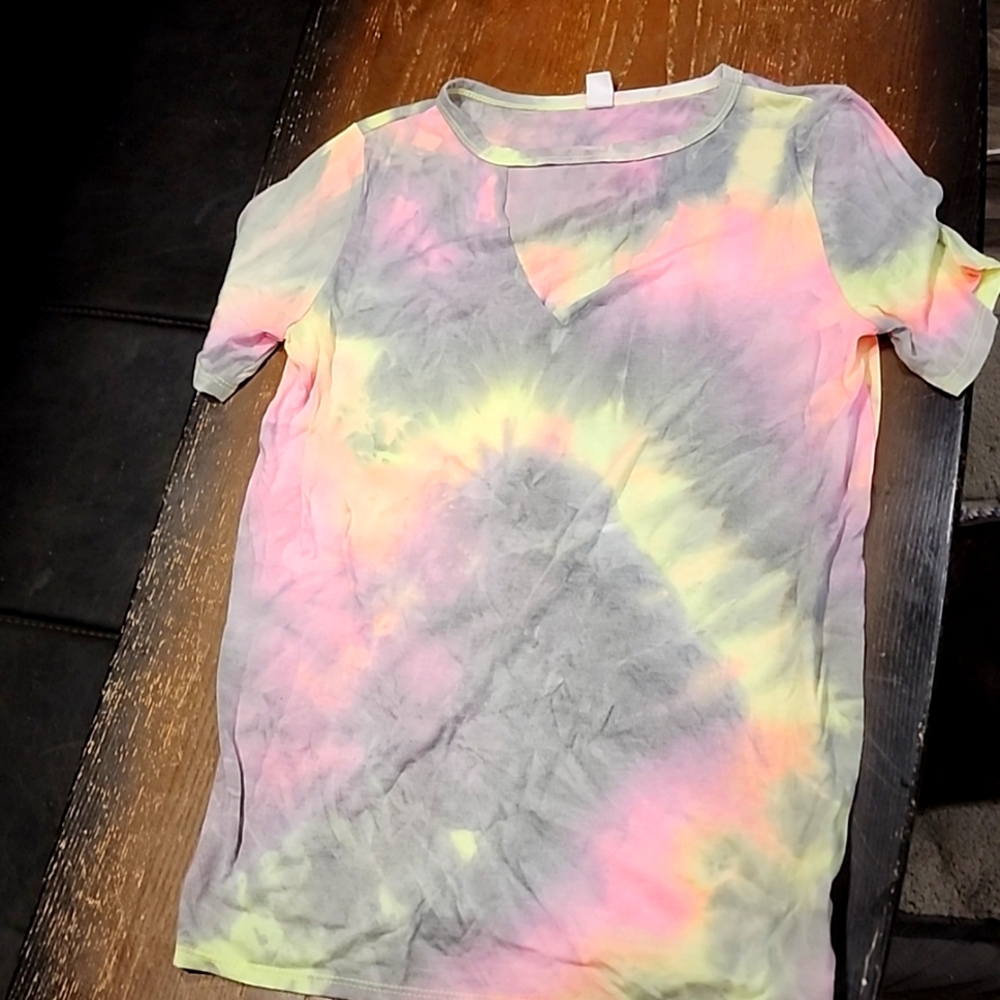 womens tye tied top!